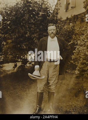 Theodore Roosevelt (1858-1919), 26. Präsident der Vereinigten Staaten von 1901-09, in voller Länge ansehen Portrait, Juli 1903 Stockfoto