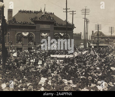 Us-Präsident Theodore Roosevelt, Rede zu Gast in Texas und Pacific Railroad Company Building, Fort Worth, Texas, USA, Foto: Charles L. Swartz, April 1905 Stockfoto