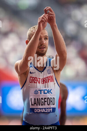 DOHA - Katar SEPT 29: Kyle Langford von Großbritannien & NI konkurrieren in der 800m Halbfinale am Tag 3 der 17. IAAF Leichtathletik WM 201 Stockfoto
