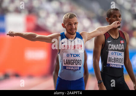 DOHA - Katar SEPT 29: Kyle Langford von Großbritannien & NI konkurrieren in der 800m Halbfinale am Tag 3 der 17. IAAF Leichtathletik WM 201 Stockfoto