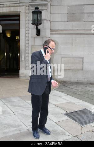 Andrew Marr im Millbank, Westminster, London, Großbritannien, am 15. Oktober 2019. Britische Journalisten. Stockfoto