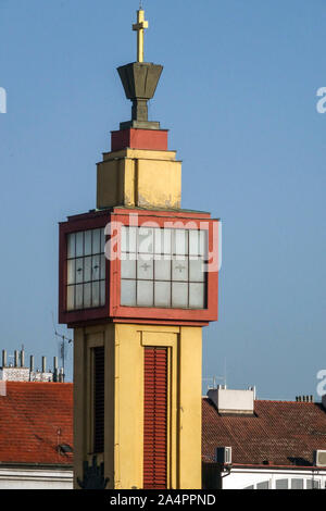 Husuv sbor Kirchturm 1930 Vrsovice in Prag in der Tschechischen Republik Stockfoto