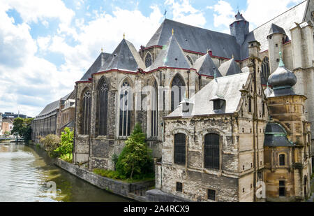 Gent, Belgien - 21. Juni 2019: St Michael's Kirche in Gent. Stockfoto