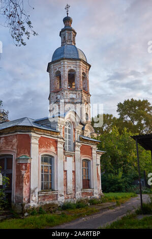 Orthodoxe Kathedrale, Orrefors, die Stadt und das administrative Zentrum des Ostashkovsky Bezirk in der Oblast Twer, Russland, Stockfoto