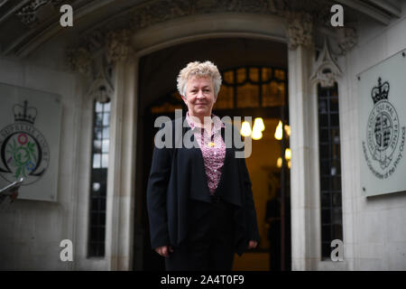 Bezirk Richter Claire Gilham kommt an der britischen Obersten Gericht in London, vor einer Entscheidung über ihre juristische Schlacht zu haben ein "Whistleblowing" Anspruch, an einem Arbeitsgericht gelüftet. Stockfoto