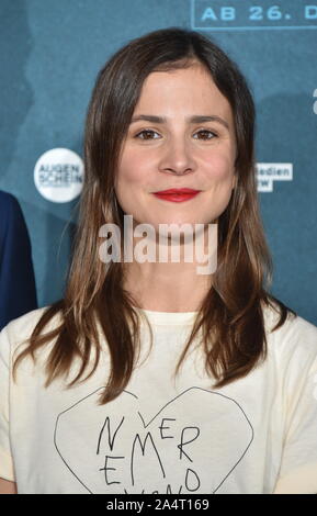 Köln, Deutschland. 14 Okt, 2019. Die Schauspielerin Aylin Tezel in Köln am 14.10.2019 kommt der Film '7500 zum Schirm" auf dem Filmfestival Köln, Internationales Festival für Film und Fernsehen. Credit: Horst Galuschka/dpa/Alamy leben Nachrichten Stockfoto