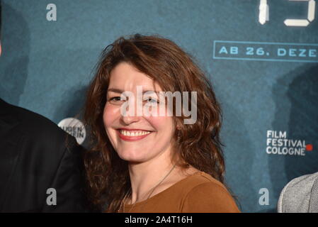 Köln, Deutschland. 14 Okt, 2019. Die Schauspielerin Aurelie Thepaut kommt auf die Vorführung des Films "7500" auf dem Filmfestival Köln, Internationales Festival für Film und Fernsehen. Credit: Horst Galuschka/dpa/Alamy leben Nachrichten Stockfoto