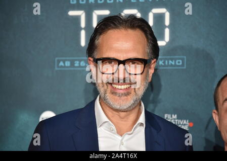 Köln, Deutschland. 14 Okt, 2019. Der Schauspieler Carlo Kitzlinger auf die Vorführung des Films "7500" auf dem Filmfestival Köln, Internationales Festival für Film und Fernsehen kommt. Credit: Horst Galuschka/dpa/Alamy leben Nachrichten Stockfoto