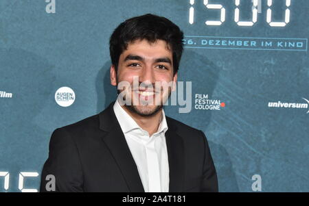 Köln, Deutschland. 14 Okt, 2019. Der Schauspieler Omid Memar auf die Vorführung des Films "7500" auf dem Filmfestival Köln, Internationales Festival für Film und Fernsehen kommt. Credit: Horst Galuschka/dpa/Alamy leben Nachrichten Stockfoto