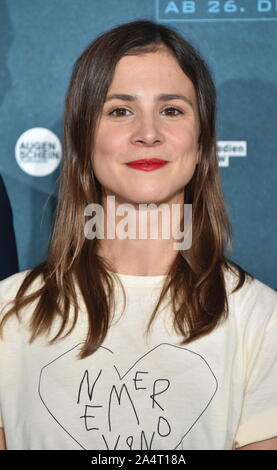 Köln, Deutschland. 14 Okt, 2019. Die Schauspielerin Aylin Tezel in Köln am 14.10.2019 kommt der Film '7500 zum Schirm" auf dem Filmfestival Köln, Internationales Festival für Film und Fernsehen. Credit: Horst Galuschka/dpa/Alamy leben Nachrichten Stockfoto