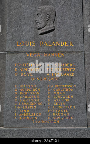 Denkmal für die Vega Expedition neben dem Schwedischen Königlichen Museum der Naturgeschichte, Frescati, Stockholm, Schweden Stockfoto