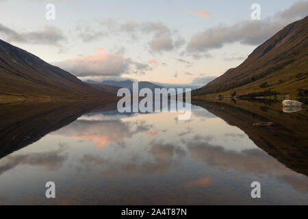 Loch Etive im Glen Etive Herbstliche aussieht. Credit: Euan Cherry Stockfoto