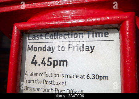 Letzten Abholung Details zu rote Post Briefkasten Port Sunlight England Großbritannien Stockfoto