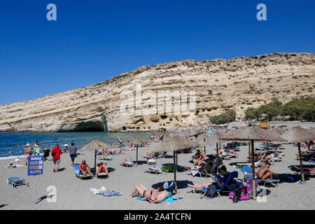 Berühmte Strand von Matala auf Kreta in Griechenland Stockfoto