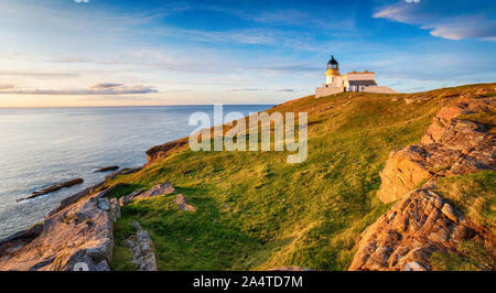 Abendsonne auf der Leuchtturm von Stoer Kopf nahe Lochinver in den Highlands von Schottland Stockfoto