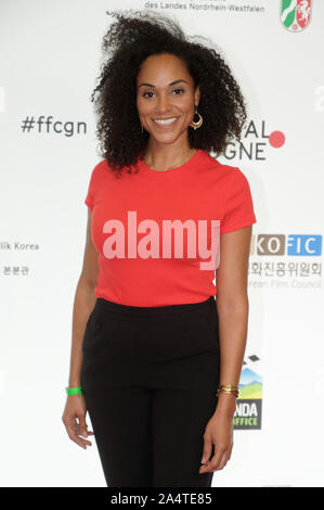 Köln, Deutschland. 14 Okt, 2019. Die Schauspielerin Vanessa Rottenburg kommt zu einem Screening des Fernsehen Film 'Die Tote vom Bodensee" als Teil der' Film Festival Köln 2019". Quelle: Henning Kaiser/dpa/Alamy leben Nachrichten Stockfoto