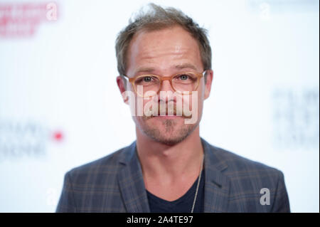 Köln, Deutschland. 14 Okt, 2019. Der Schauspieler Matthias Koeberlin kommt zu einem Screening des Fernsehen Film 'Die Tote vom Bodensee" als Teil der' Film Festival Köln 2019". Quelle: Henning Kaiser/dpa/Alamy leben Nachrichten Stockfoto
