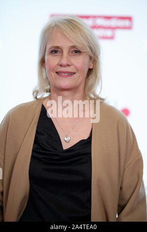 Köln, Deutschland. 14 Okt, 2019. Die Schauspielerin Vanessa Rottenburg kommt zu einem Screening des Fernsehen Film 'Die Tote vom Bodensee" als Teil der' Film Festival Köln 2019". Quelle: Henning Kaiser/dpa/Alamy leben Nachrichten Stockfoto