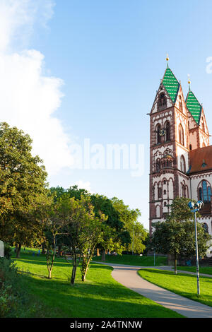 Berühmte Herz-Jesu Kirche aus dem 19. Jahrhundert (Herz Jesu Kirche), Freiburg, Deutschland Stockfoto