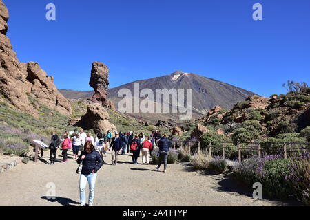 Touristen, Las Canadas, den Teide, Teneriffa Stockfoto