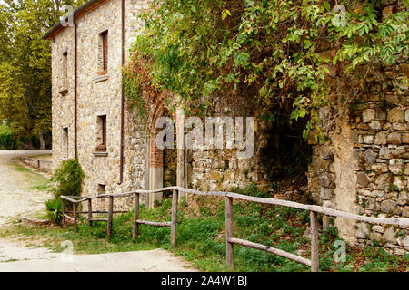 Roscigno Vecchio - alten, verlassenen Dorf in Cilento, Kampanien, Italien Stockfoto