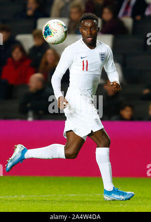 MILTON KEYNES, England. 15. Oktober: Steven Sessegnon von England U21 s während der UEFA unter 21 Championship Qualifier zwischen England unter 21 und Österreich Stockfoto