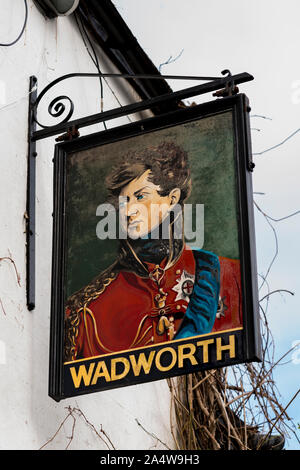 Das George Inn, Wadworth Pub Schild, St Briavels, Gloucestershire, VEREINIGTES KÖNIGREICH Stockfoto