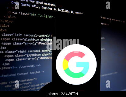 In diesem Foto Abbildung: Google logo Display auf einem Smartphone. Stockfoto