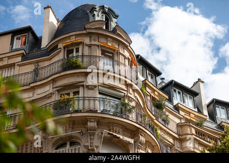 Straßenszenen in der alten Bezirke von Paris, Frankreich Am 5. August 2019. Stockfoto