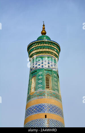 Der Islam Khodja Minarett (1910). Altstadt von Chiwa (Itchan Kala), einem UNESCO-Weltkulturerbe. Usbekistan Stockfoto