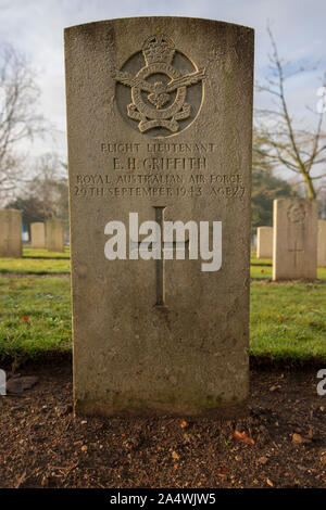 Commonwealth Kriegsgräber Kommission Grab von Ernest Hamilton Griffith von der Royal Australian Air Force, Haycombe Friedhof, Badewanne Stockfoto
