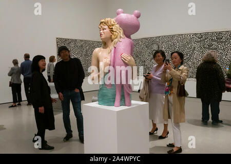 'Pink Panther' Porzellan Skulptur von Jeff Koons im Museum of Modern Art, New York Stockfoto