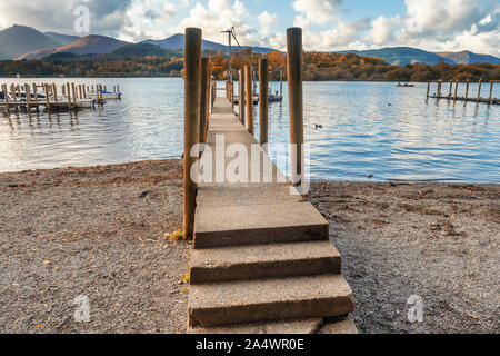 Derwentwater ist eines der wichtigsten Organe des Wasser im Lake District National Park in North West England. Stockfoto