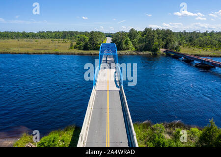 Luftbild des Blauen truss Brücke zwischen Florida und Georgia. Stockfoto