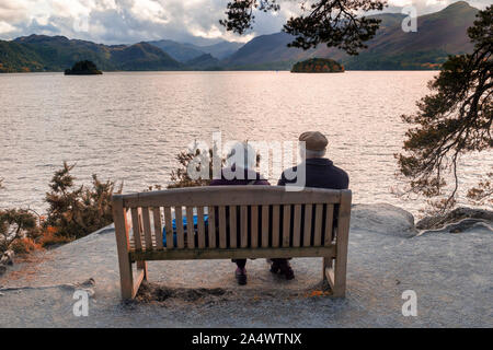 Derwentwater ist eines der wichtigsten Organe des Wasser im Lake District National Park in North West England. Stockfoto