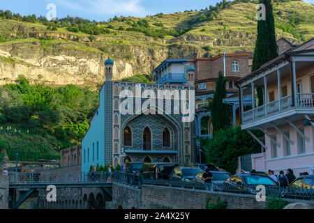 Tiflis, Georgien - Juni 02, 2019: abanotubani ist im alten Stadtteil von Tiflis, Georgien, für seine Schwefelsäure Bäder bekannt. Stockfoto