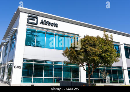 Okt 15, 2019 Sunnyvale/CA/USA - Abbott Laboratories Hauptsitz im Silicon Valley; Abbott Laboratories ist eine US-amerikanische medizinische Geräte und Gesundheit Stockfoto