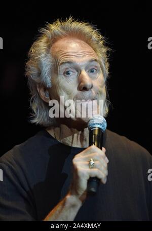 Hiawassee, GA, USA. 16 Okt, 2019. Gary Puckett auf der Bühne für Gary Puckett und Union Lücke im Konzert, Anderson Music Hall, Georgia Mountain Fairgrounds, Hiawassee, GA, 16. Oktober 2019. Credit: Derek Sturm/Everett Collection/Alamy leben Nachrichten Stockfoto