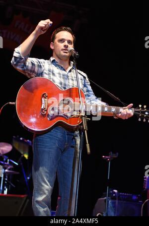 Hiawassee, GA, USA. 16 Okt, 2019. Justin Terry auf der Bühne für Gary Puckett und Union Lücke im Konzert, Anderson Music Hall, Georgia Mountain Fairgrounds, Hiawassee, GA, 16. Oktober 2019. Credit: Derek Sturm/Everett Collection/Alamy leben Nachrichten Stockfoto