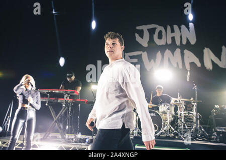 Oktober 16, 2019: Britische Soul/pop Artist, John Newman, führt an der Shepherds Bush O2 Academy in London auf seinem 2019 UK Comeback Tour (Credit Bild: © myles Wright/ZUMA Draht) Stockfoto