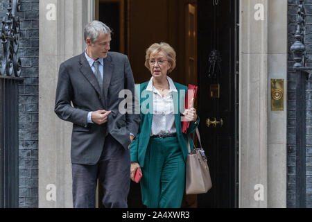 16. Oktober 2019, Minister der Ankunft in Nummer 10 Downing Street, Westminster, London. Stockfoto