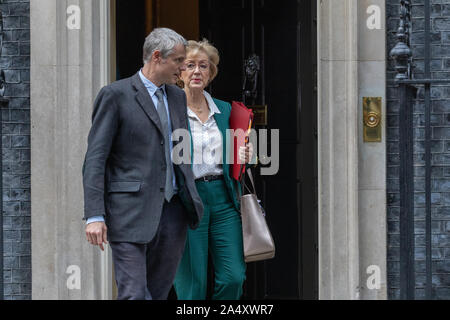 16. Oktober 2019, Minister der Ankunft in Nummer 10 Downing Street, Westminster, London. Stockfoto