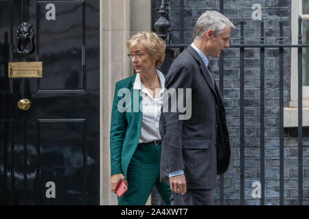 16. Oktober 2019, Minister der Ankunft in Nummer 10 Downing Street, Westminster, London. Stockfoto