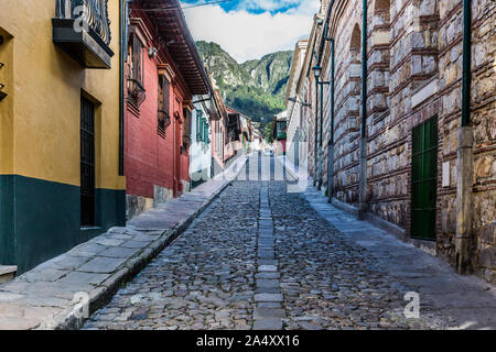 Bunte Straßen in La Candelaria Aera Bogota Kapital Stadt von Kolumbien Südamerika Stockfoto