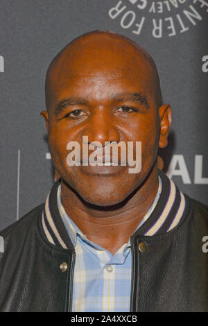 NEW YORK, NY - 16. Oktober: Evander Holyfield besucht die Paley Center für Medien präsentiert: Erfolg in der Wirtschaft und im Leben: Hearst Frank A. Bennack, Stockfoto