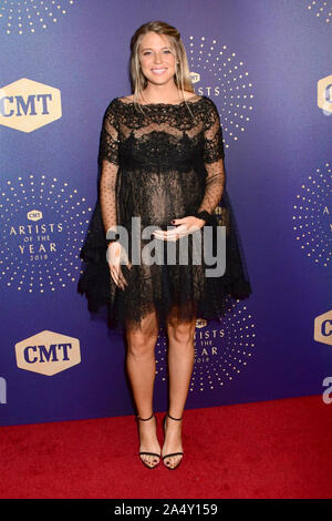 Nashville, Tennessee, USA. 16 Okt, 2019. Lauren Akins. CMT 2019 Künstler des Jahres bei Schermerhorn Symphony Center. Photo Credit: Dara-Michelle Farr/AdMedia/MediaPunch Credit: MediaPunch Inc/Alamy leben Nachrichten Stockfoto