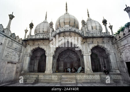 28 Jun 2006 Moti Masjid Moschee aus weißem Marmor im Inneren des Roten Fort komplex Delhi, Indien, ein UNESCO-Weltkulturerbe Stockfoto