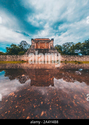 Teil von Chichen Itza in Mexiko Stockfoto