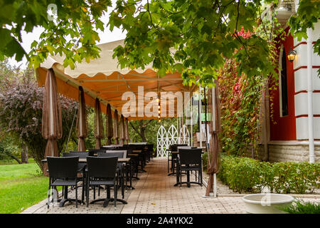 Moskau, Russland, 30.09.2019. Park Tsaritsyno. Schöne Gotische architektonischen Komplex im Süden von Moskau mit einem Schloss, Museen und einem großen Park fo Stockfoto