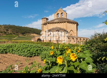 Kirche der Heiligen Maria von Eunate, Iglesia de Santa María de Eunate, Muruzabal, Navarra, Spanien Stockfoto